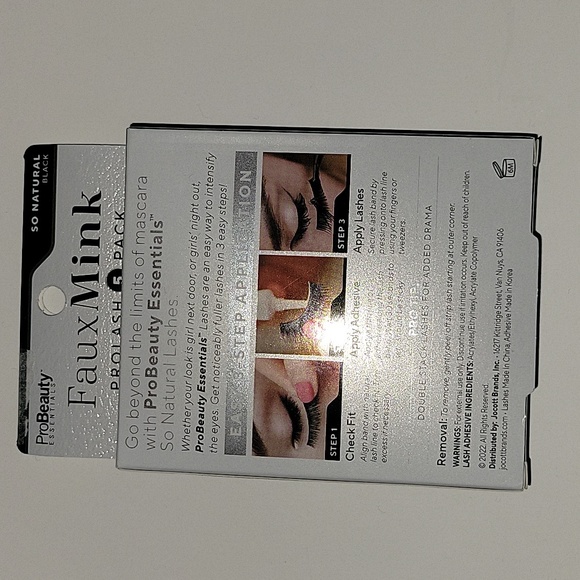 Fake lashes - Picture 2 of 3